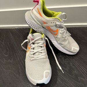 Nike Legend React 2 total orange